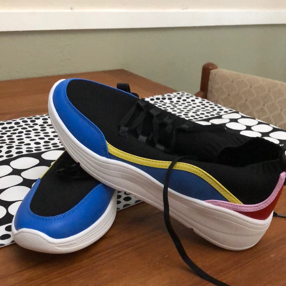 A new day shoes size 9